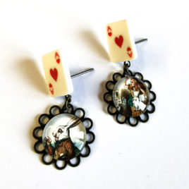 boucles oreilles alice pays des merveilles