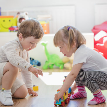 Comment fabriquer des jouets Montessori pour bébés et enfants