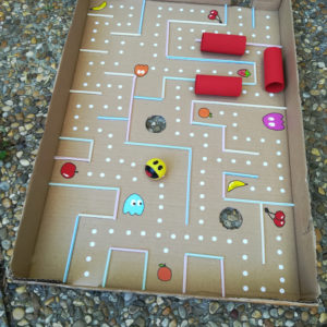 diy-tuto-bricolage-jeu-geant-pac-man-carton-recup