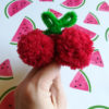 pompon-cerise-diy