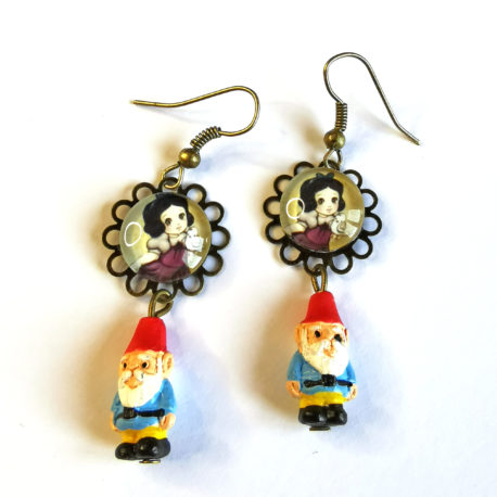 boucles d'oreilles createur conte de fee blanche neige et les sept nains