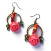 boucles oreilles createur animal totem boheme perroquet rose