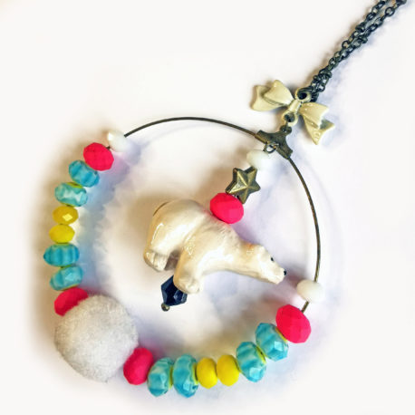 sautoir tribal bijoux fantaisie createur animal totem ours polaire pompon