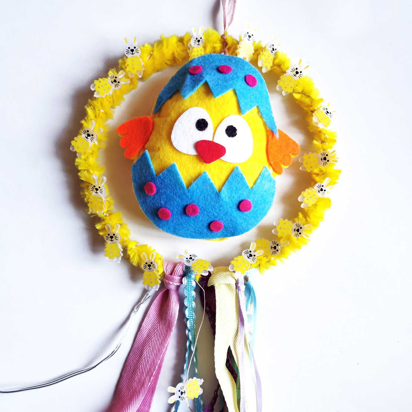 Kit créatif enfant - Réaliser facilement une décoration de Pâques