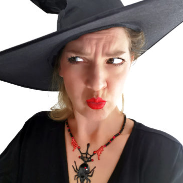 DIY Bijoux Halloween – Collier gouttes de sang et pendentif araignée
