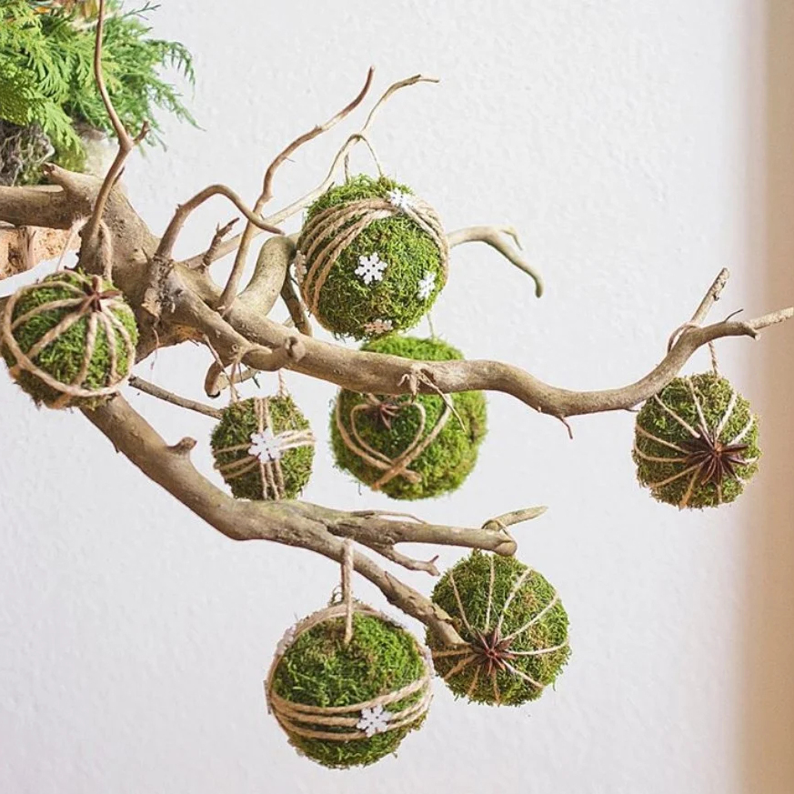 diy boule noel diy mousse vegetale decoration zero dechet